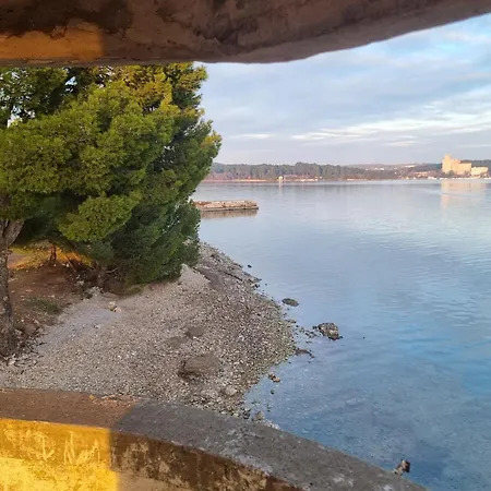 With Wifi - 26947 Pula